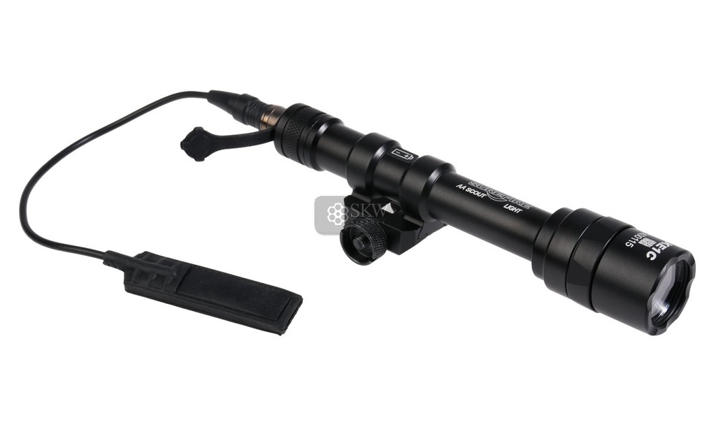LINTERNA TÁCTICA M600AA 200 LUMENS  ELEMENT